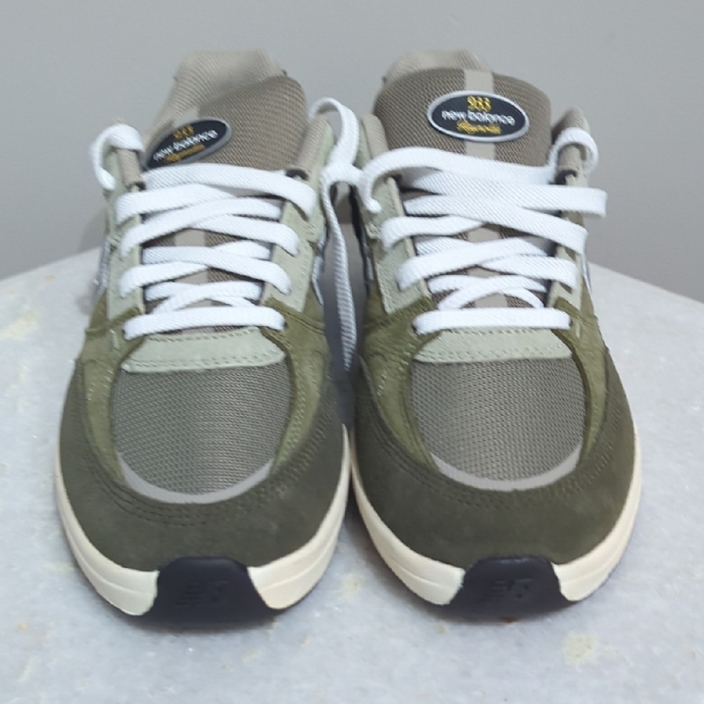 933 New Balance  Reynolds Men's Green and Gray Sneakers